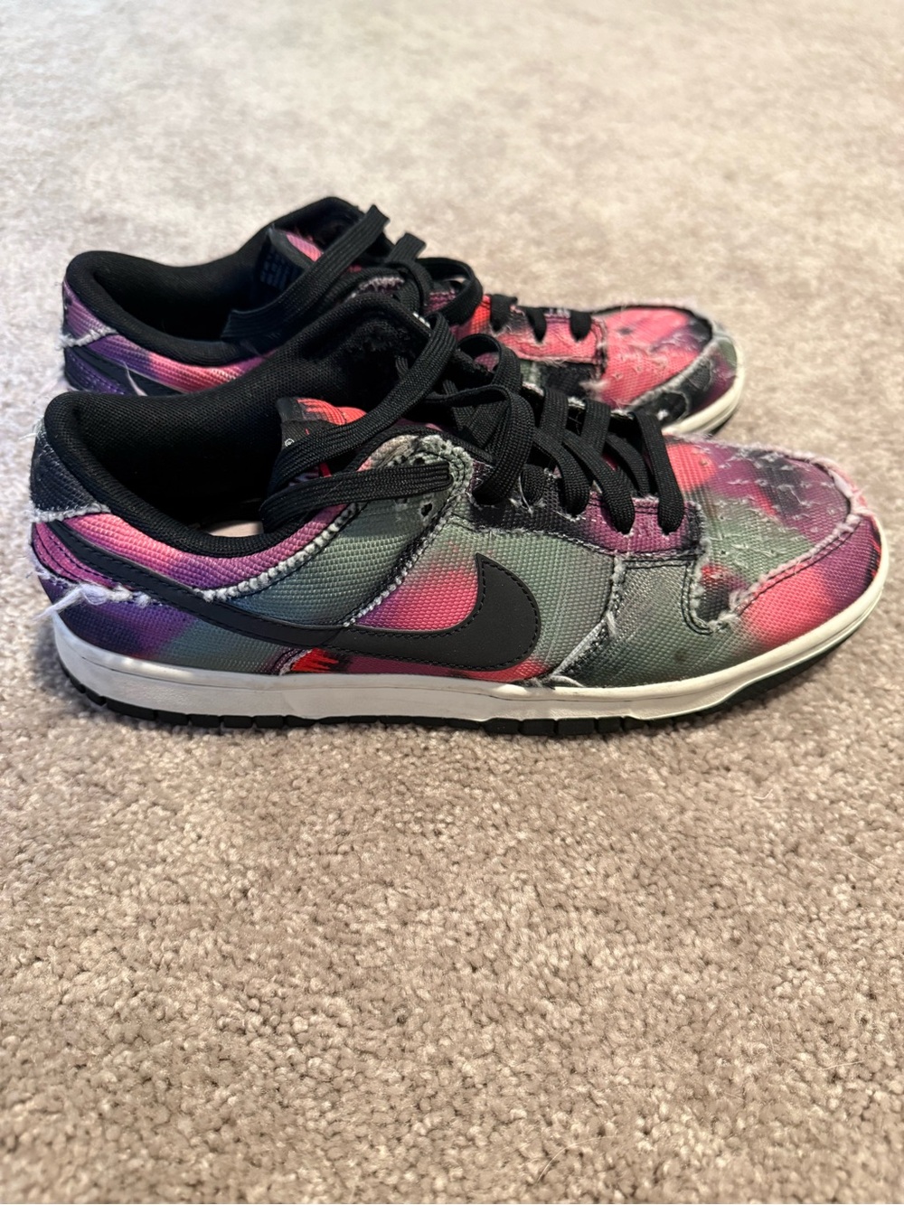 Nike Men’s Black Swoosh Pink & Purple Tie-Dye Sneakers